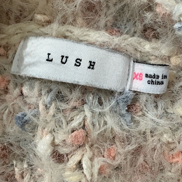Lush Textured Cream Sweater - Picture 3 of 4
